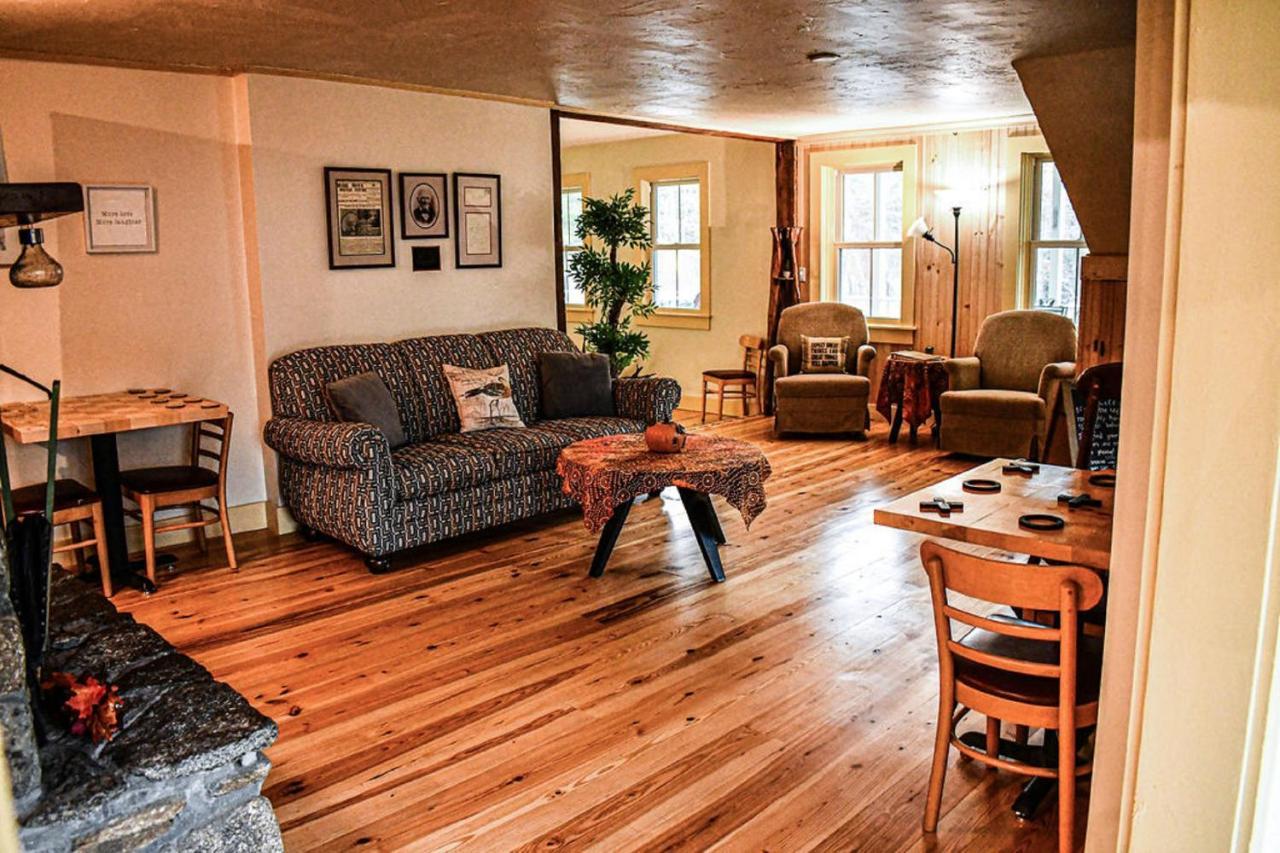 Brook Road Inn Goshen Kültér fotó